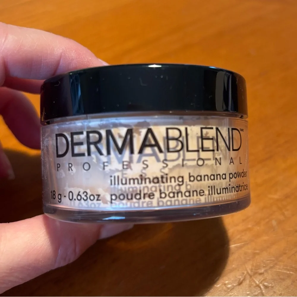 Dermablend Illuminating Banana Powder